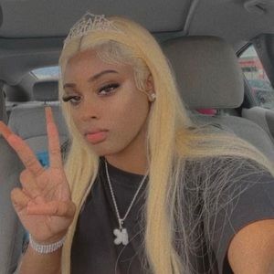 Meet your Posher, Khaleliah